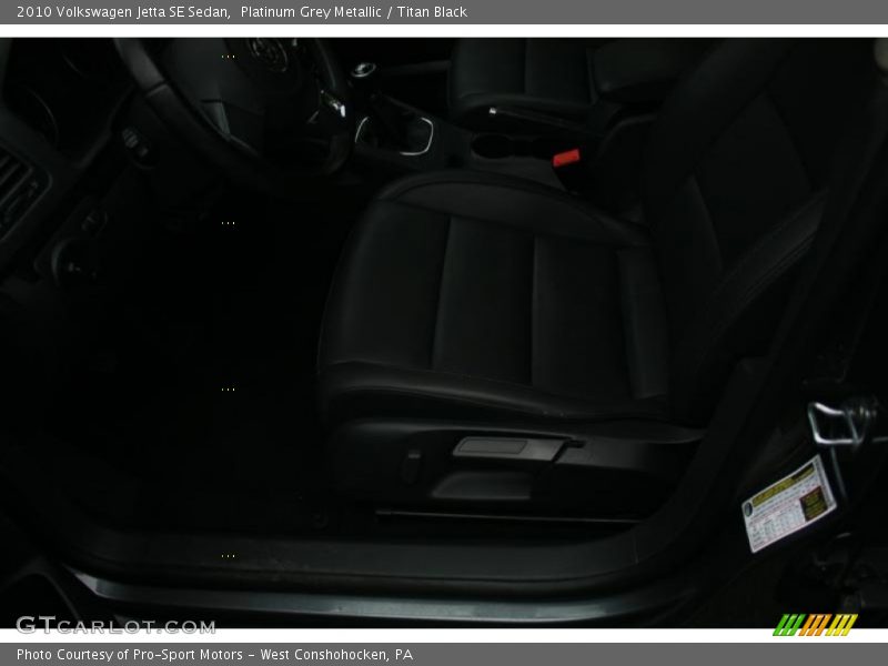 Platinum Grey Metallic / Titan Black 2010 Volkswagen Jetta SE Sedan
