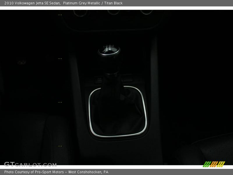 Platinum Grey Metallic / Titan Black 2010 Volkswagen Jetta SE Sedan