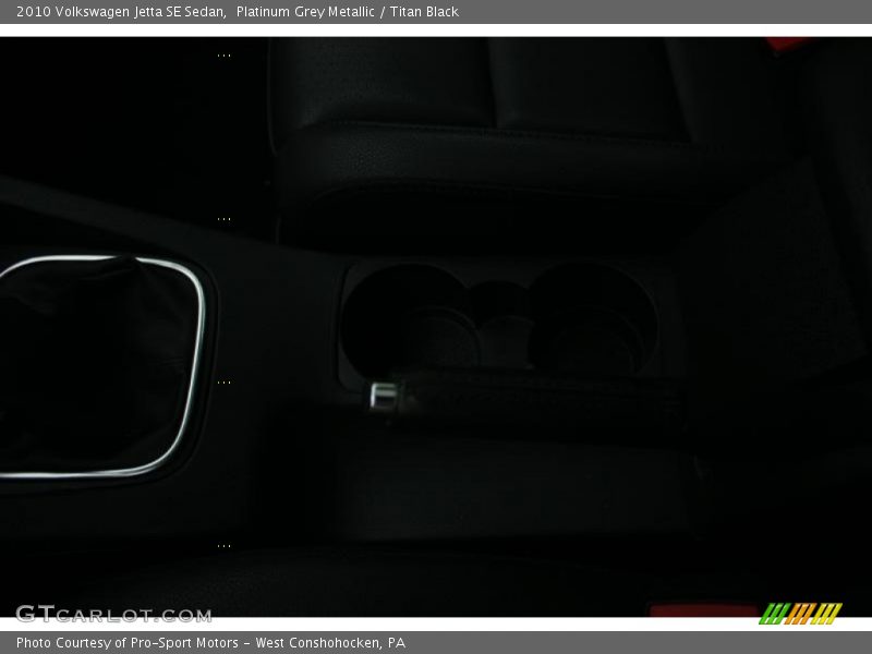 Platinum Grey Metallic / Titan Black 2010 Volkswagen Jetta SE Sedan