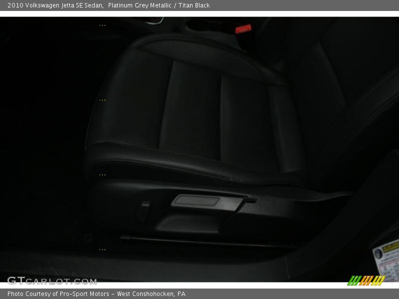 Platinum Grey Metallic / Titan Black 2010 Volkswagen Jetta SE Sedan