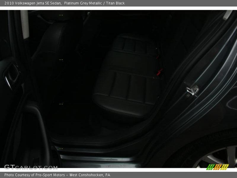 Platinum Grey Metallic / Titan Black 2010 Volkswagen Jetta SE Sedan