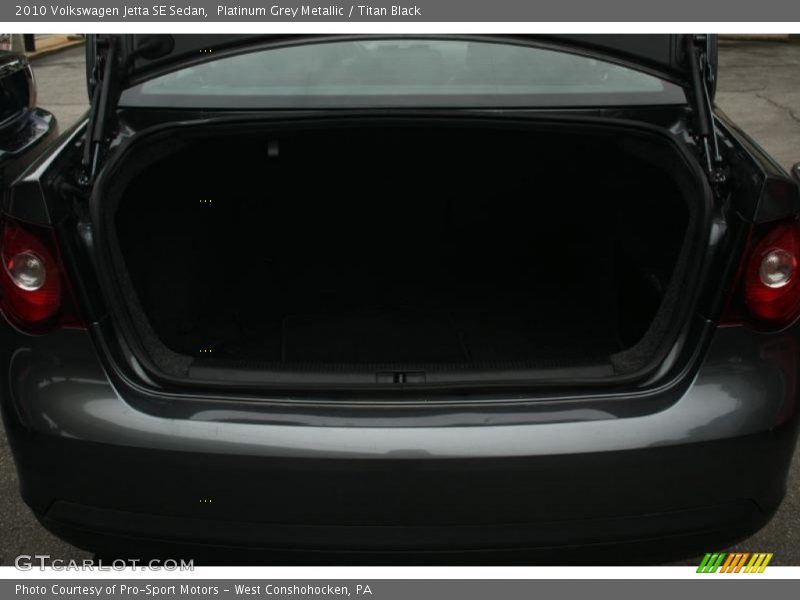 Platinum Grey Metallic / Titan Black 2010 Volkswagen Jetta SE Sedan