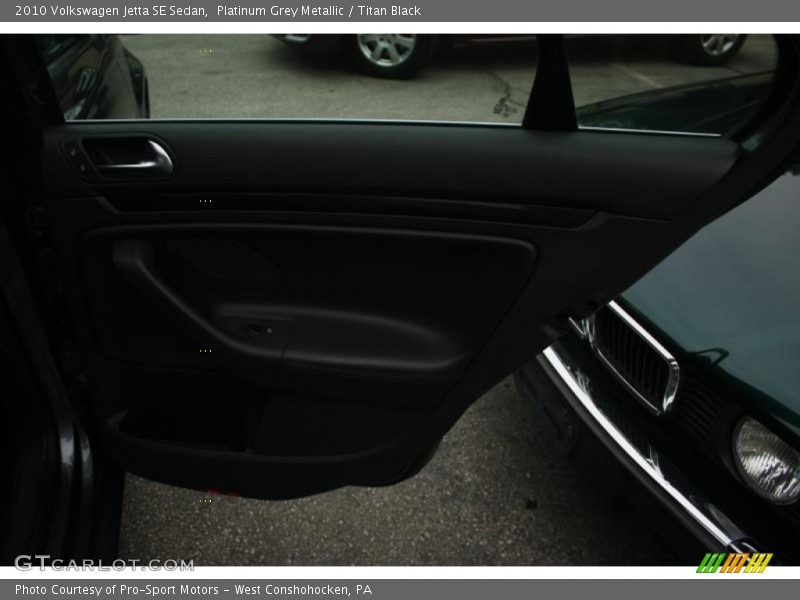 Platinum Grey Metallic / Titan Black 2010 Volkswagen Jetta SE Sedan