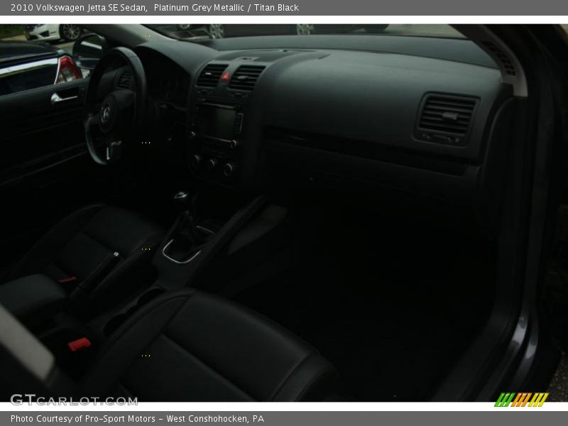 Platinum Grey Metallic / Titan Black 2010 Volkswagen Jetta SE Sedan