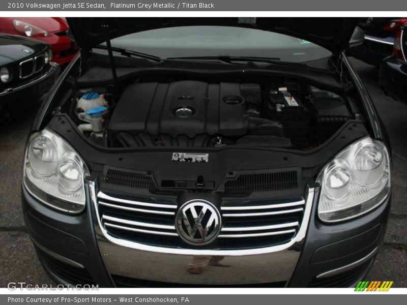 Platinum Grey Metallic / Titan Black 2010 Volkswagen Jetta SE Sedan