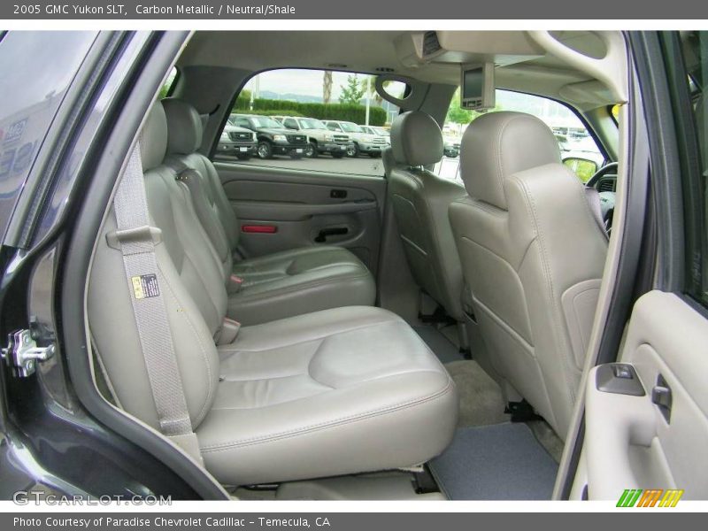 Carbon Metallic / Neutral/Shale 2005 GMC Yukon SLT