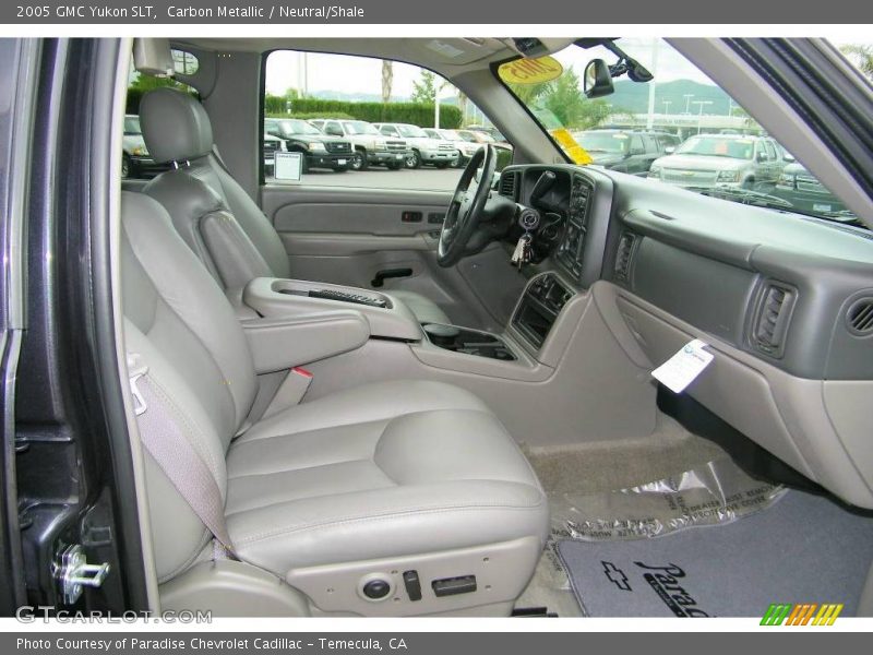 Carbon Metallic / Neutral/Shale 2005 GMC Yukon SLT