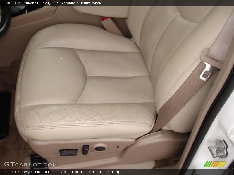 Summit White / Neutral/Shale 2005 GMC Yukon SLT 4x4