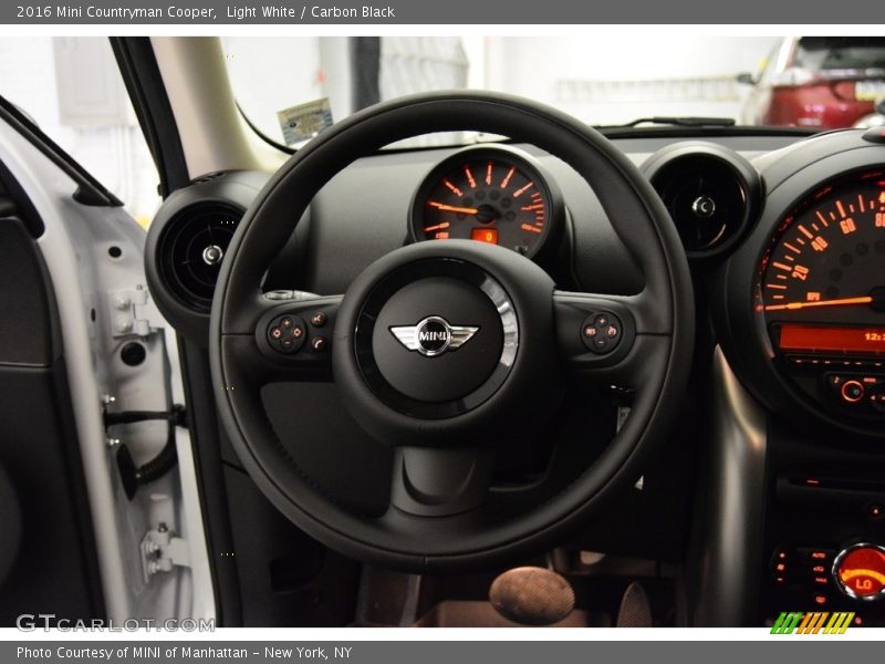 Light White / Carbon Black 2016 Mini Countryman Cooper