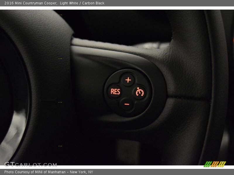Light White / Carbon Black 2016 Mini Countryman Cooper