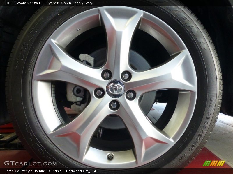 Cypress Green Pearl / Ivory 2013 Toyota Venza LE
