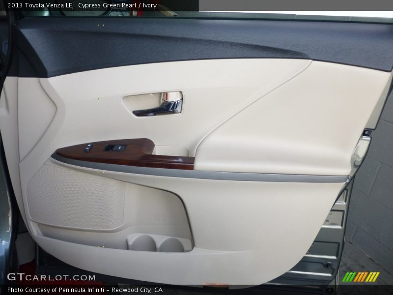 Cypress Green Pearl / Ivory 2013 Toyota Venza LE