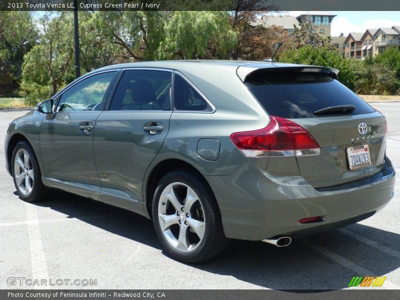 Cypress Green Pearl / Ivory 2013 Toyota Venza LE