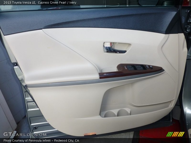 Cypress Green Pearl / Ivory 2013 Toyota Venza LE