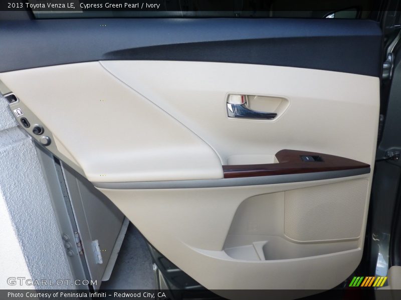 Cypress Green Pearl / Ivory 2013 Toyota Venza LE