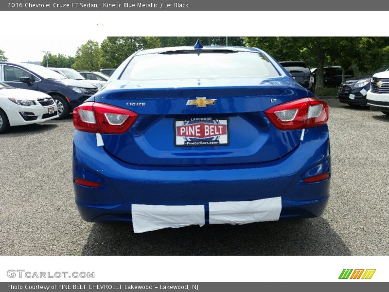 Kinetic Blue Metallic / Jet Black 2016 Chevrolet Cruze LT Sedan