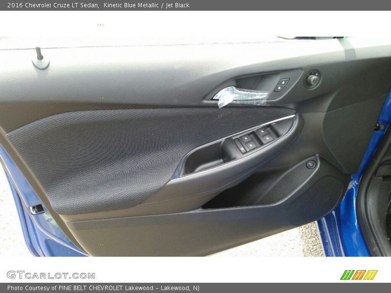 Kinetic Blue Metallic / Jet Black 2016 Chevrolet Cruze LT Sedan