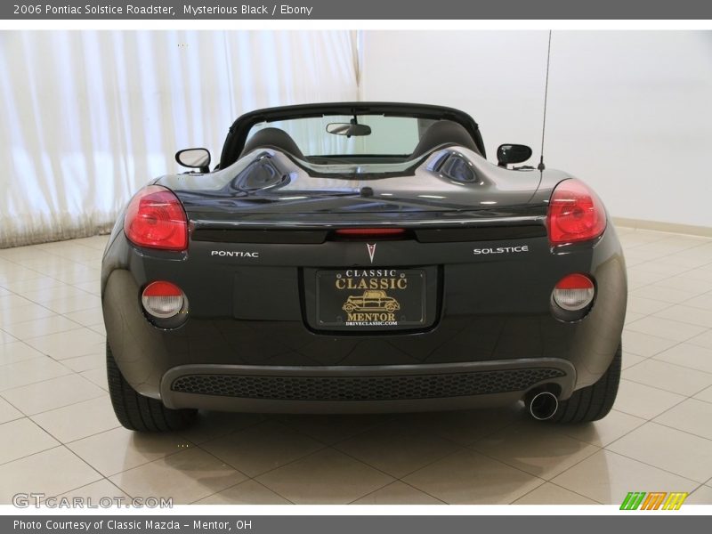 Mysterious Black / Ebony 2006 Pontiac Solstice Roadster