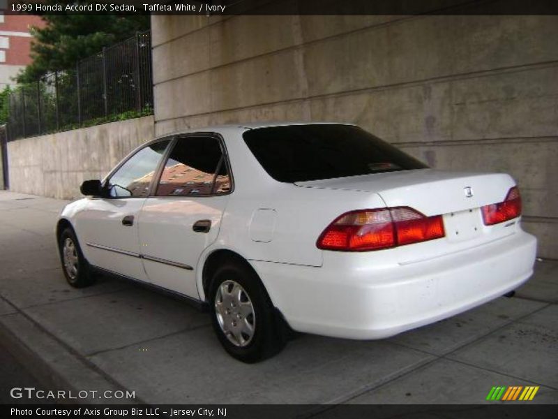 Taffeta White / Ivory 1999 Honda Accord DX Sedan