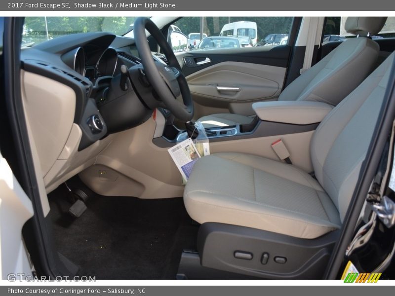  2017 Escape SE Medium Light Stone Interior