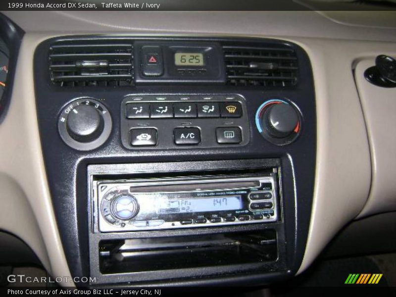 Taffeta White / Ivory 1999 Honda Accord DX Sedan