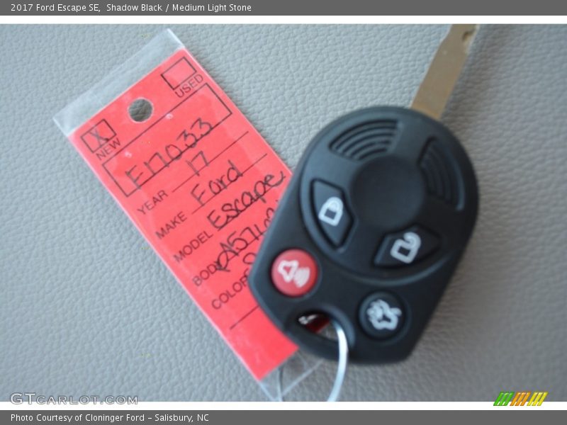 Shadow Black / Medium Light Stone 2017 Ford Escape SE