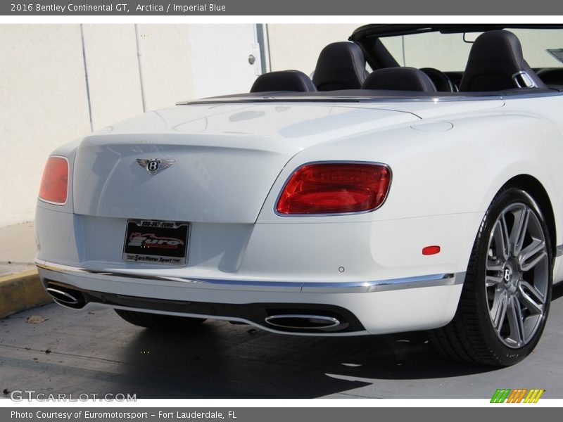 Arctica / Imperial Blue 2016 Bentley Continental GT
