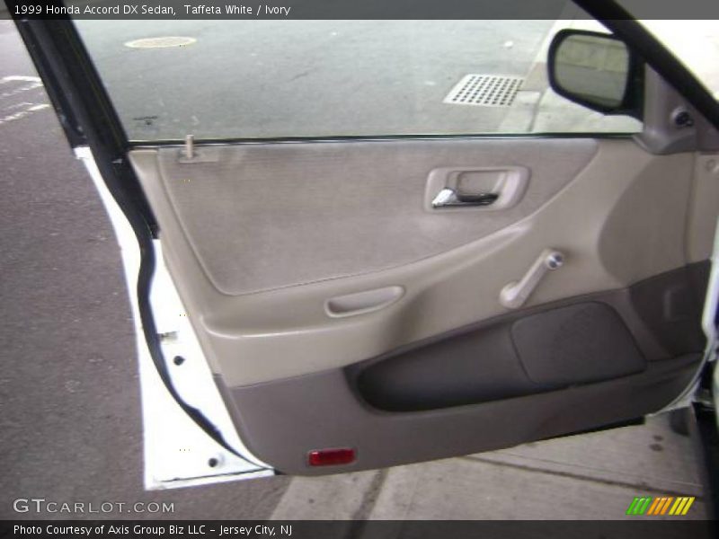 Taffeta White / Ivory 1999 Honda Accord DX Sedan