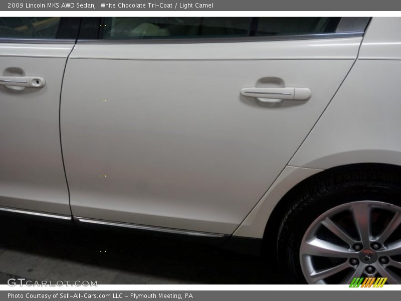 White Chocolate Tri-Coat / Light Camel 2009 Lincoln MKS AWD Sedan