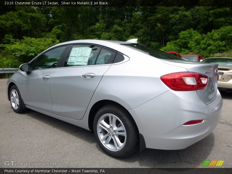 Silver Ice Metallic / Jet Black 2016 Chevrolet Cruze LT Sedan