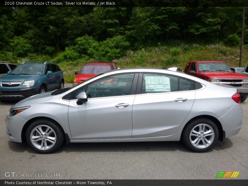 Silver Ice Metallic / Jet Black 2016 Chevrolet Cruze LT Sedan