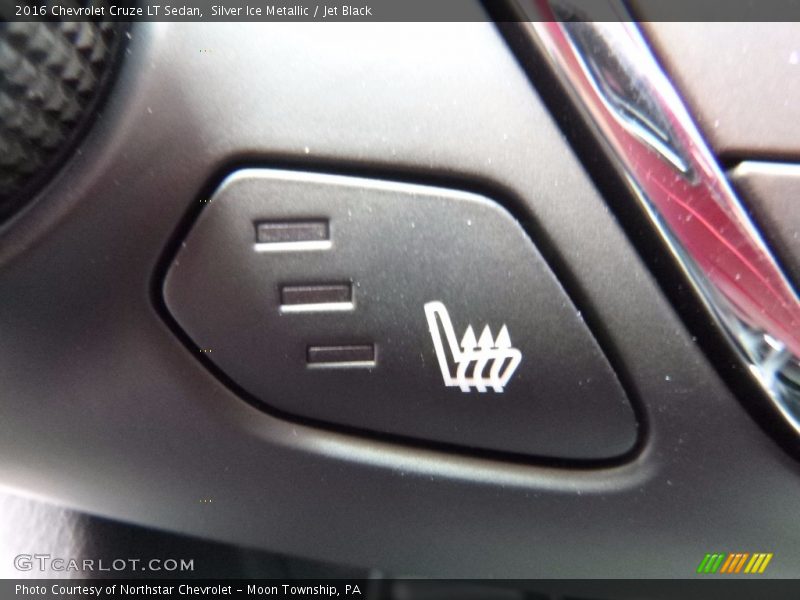 Silver Ice Metallic / Jet Black 2016 Chevrolet Cruze LT Sedan