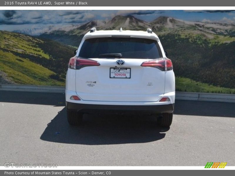 Super White / Black 2016 Toyota RAV4 LE AWD
