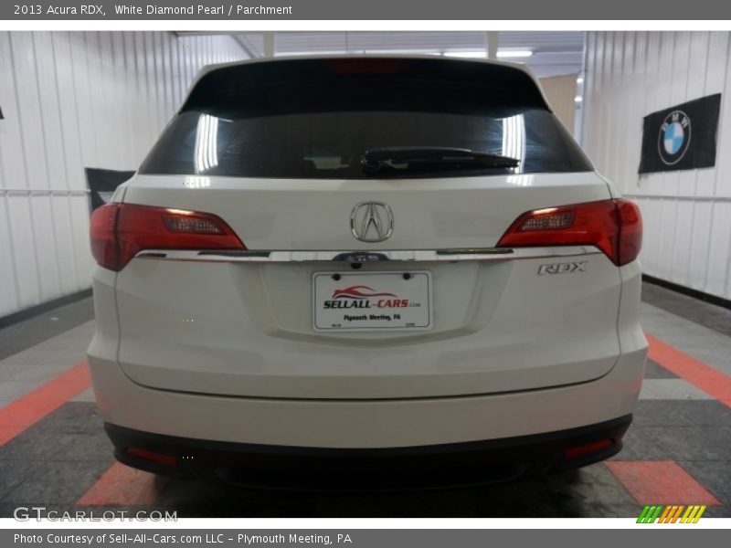White Diamond Pearl / Parchment 2013 Acura RDX