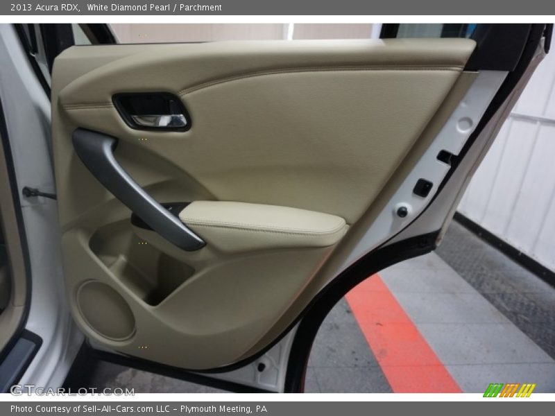 White Diamond Pearl / Parchment 2013 Acura RDX