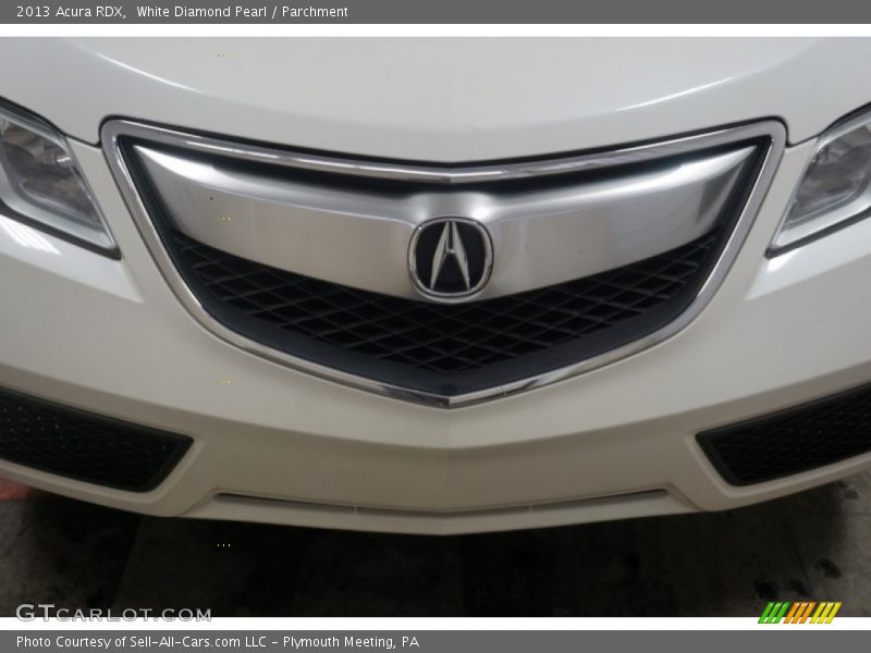 White Diamond Pearl / Parchment 2013 Acura RDX