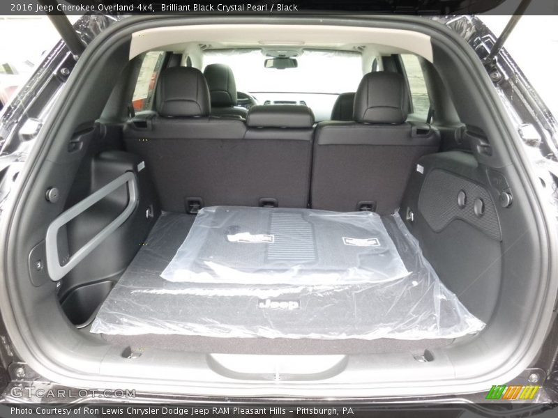 Brilliant Black Crystal Pearl / Black 2016 Jeep Cherokee Overland 4x4