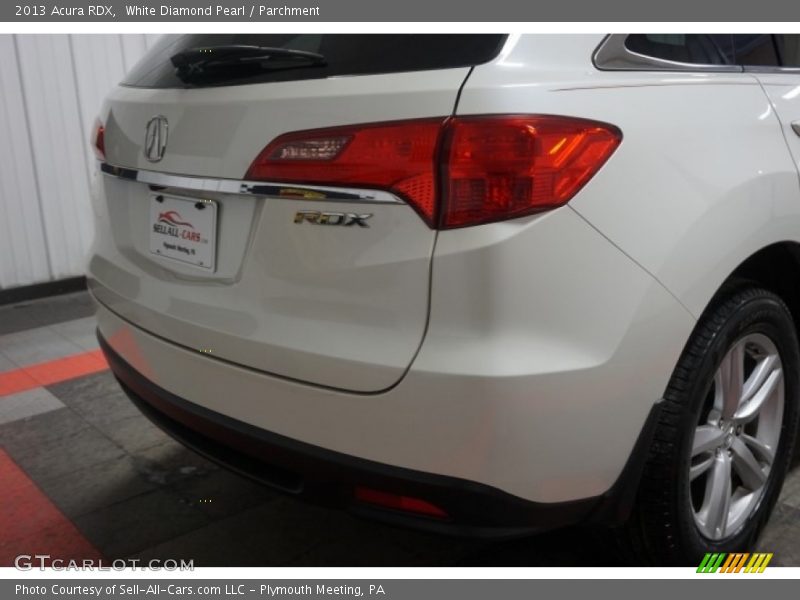 White Diamond Pearl / Parchment 2013 Acura RDX