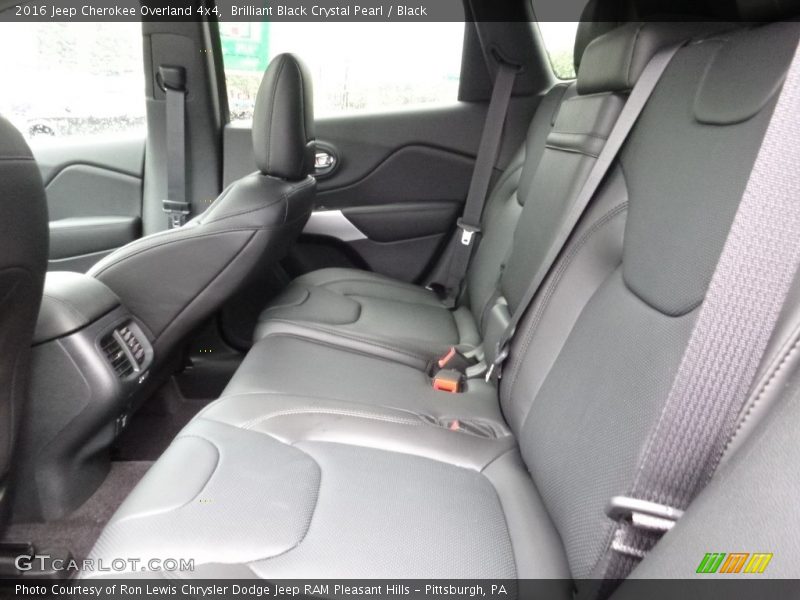 Brilliant Black Crystal Pearl / Black 2016 Jeep Cherokee Overland 4x4
