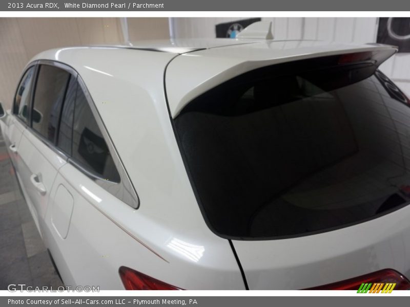 White Diamond Pearl / Parchment 2013 Acura RDX