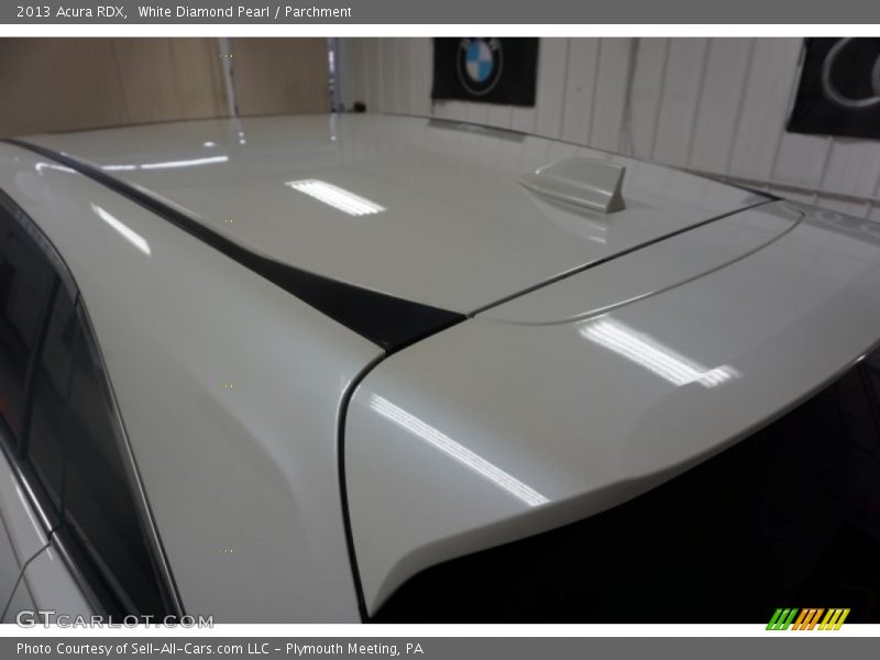 White Diamond Pearl / Parchment 2013 Acura RDX