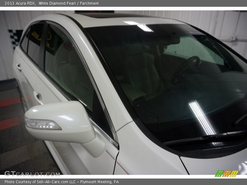 White Diamond Pearl / Parchment 2013 Acura RDX