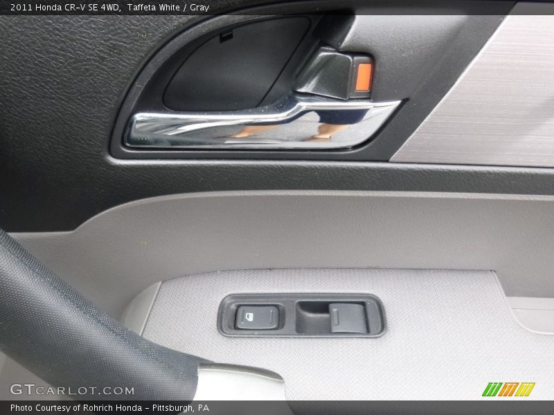 Taffeta White / Gray 2011 Honda CR-V SE 4WD