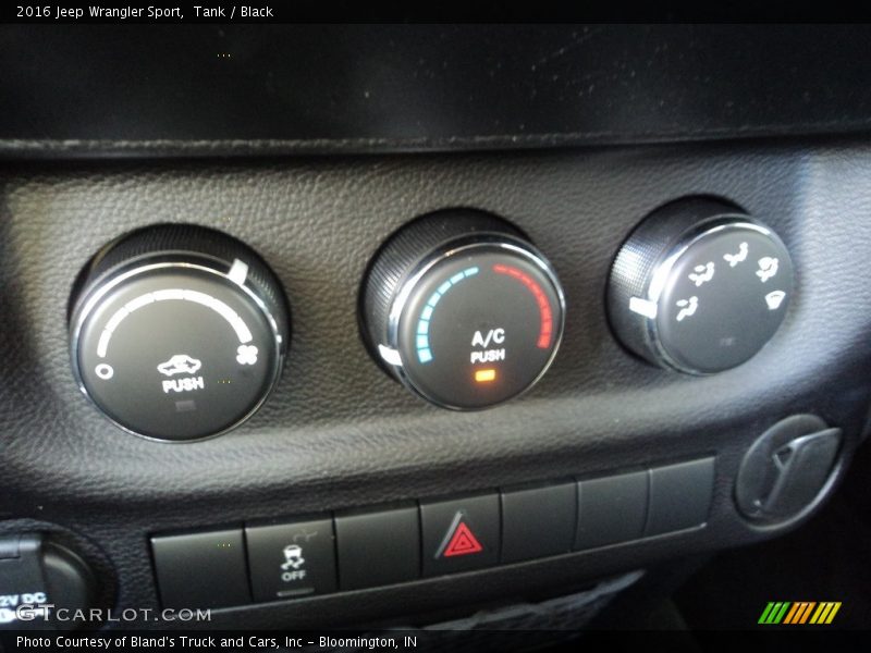 Tank / Black 2016 Jeep Wrangler Sport
