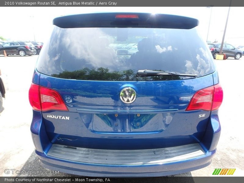 Antigua Blue Metallic / Aero Gray 2010 Volkswagen Routan SE