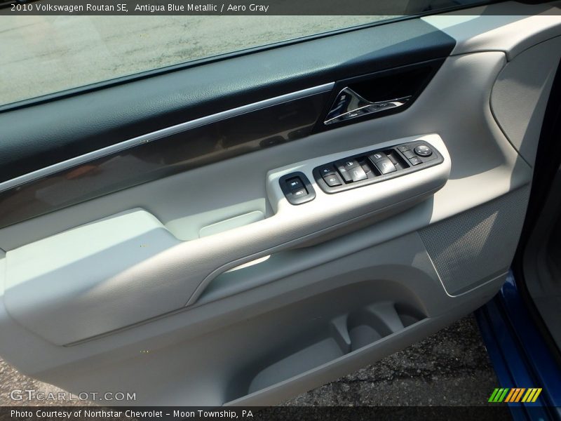 Antigua Blue Metallic / Aero Gray 2010 Volkswagen Routan SE