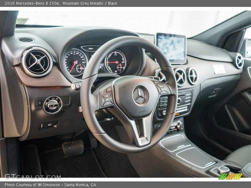 Mountain Grey Metallic / Black 2016 Mercedes-Benz B 250e