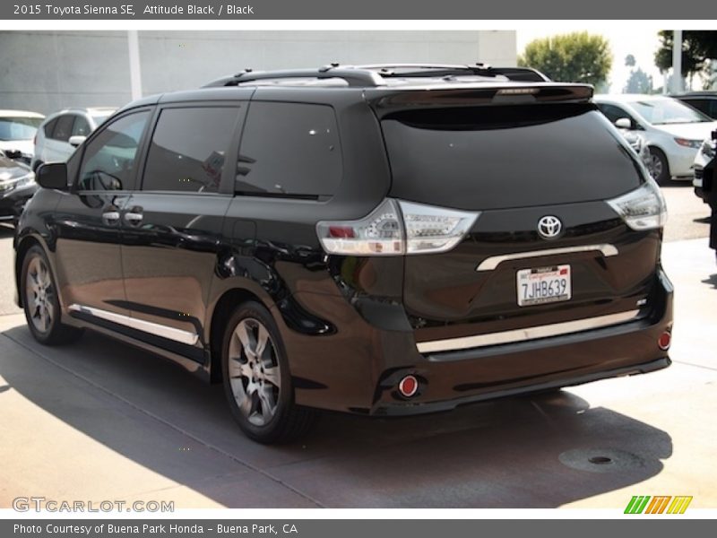 Attitude Black / Black 2015 Toyota Sienna SE