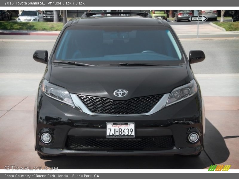 Attitude Black / Black 2015 Toyota Sienna SE