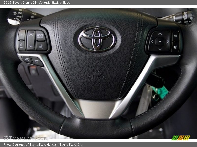 Attitude Black / Black 2015 Toyota Sienna SE